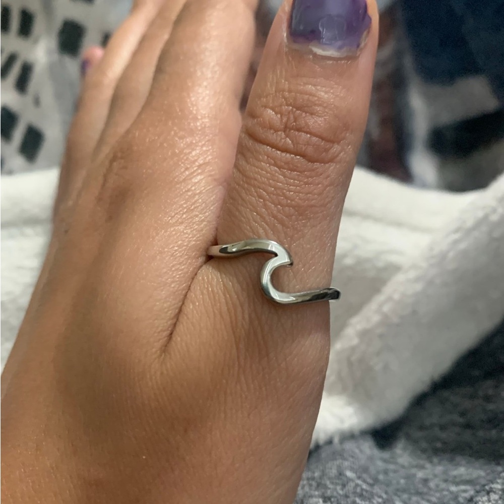 Elegant Silver Wave Ring
